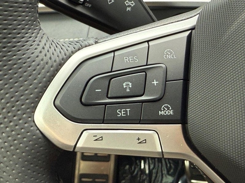 2025 Volkswagen Tiguan 2.0T SE R-Line Black