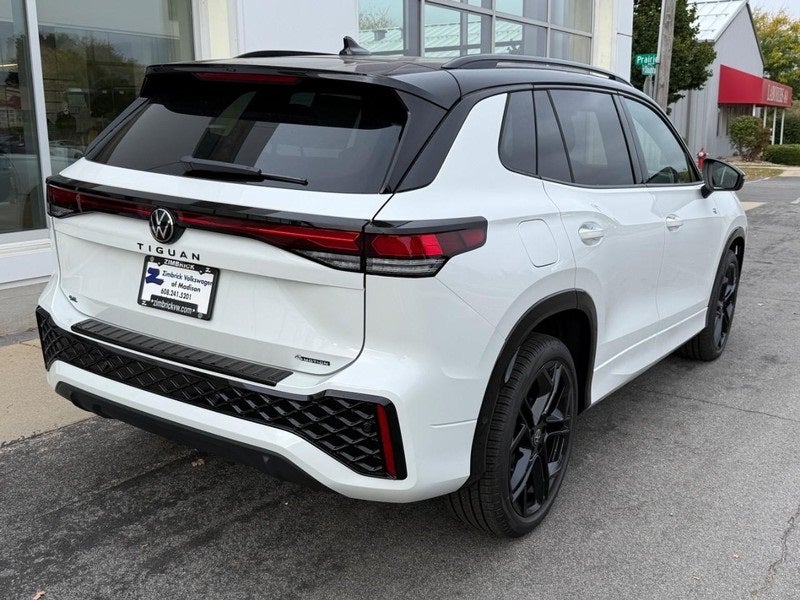 2025 Volkswagen Tiguan 2.0T SE R-Line Black