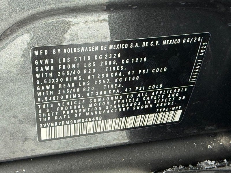 2025 Volkswagen Tiguan 2.0T SE R-Line Black