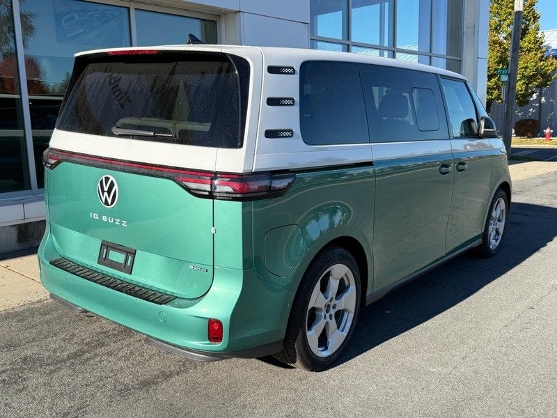 2025 Volkswagen ID. Buzz Pro S Plus