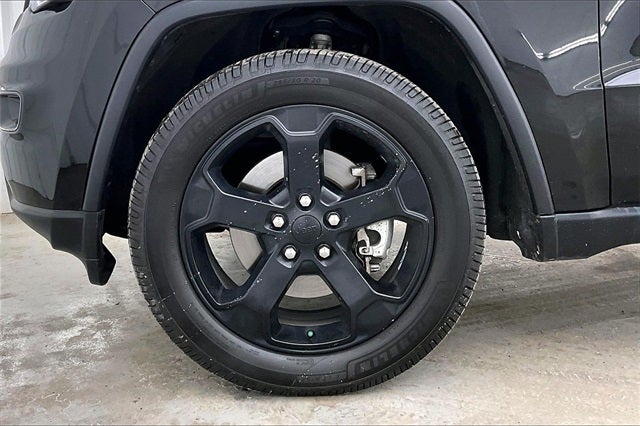 2021 Jeep Grand Cherokee Freedom Edition