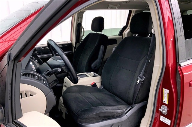 2012 Chrysler Town & Country Touring