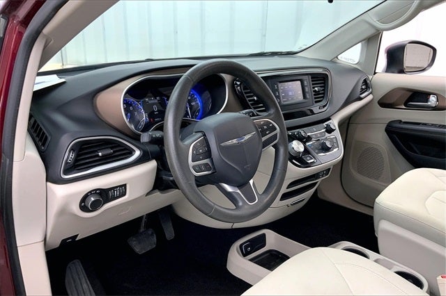 2017 Chrysler Pacifica LX