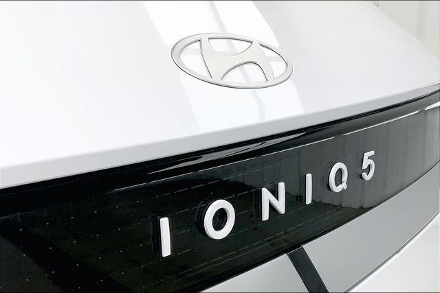 2025 Hyundai IONIQ 5 SE