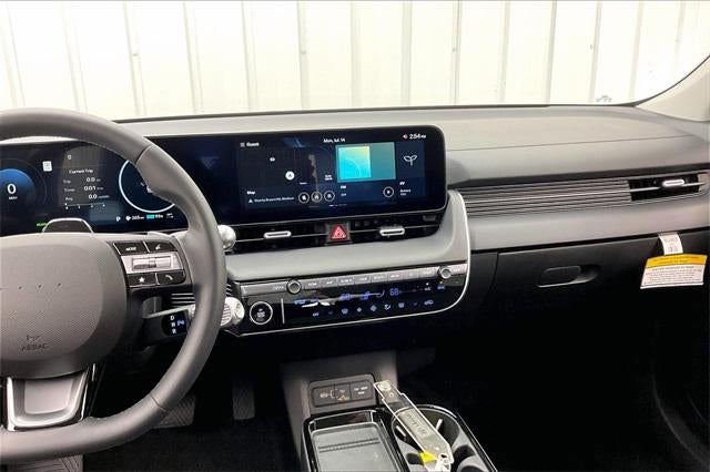 2025 Hyundai IONIQ 5 SE