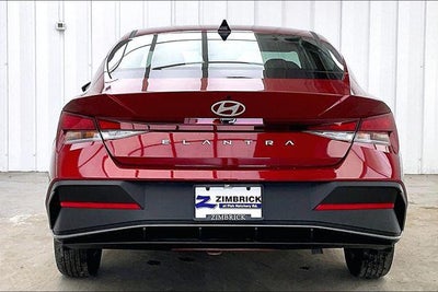 2026 Hyundai Elantra SE