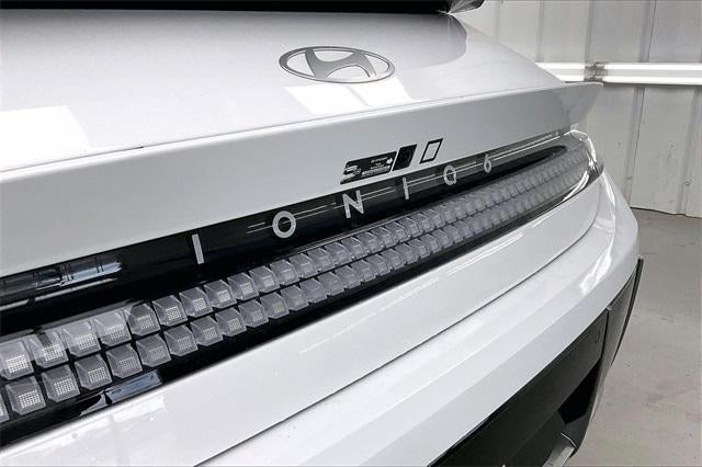 2025 Hyundai IONIQ 6 SE