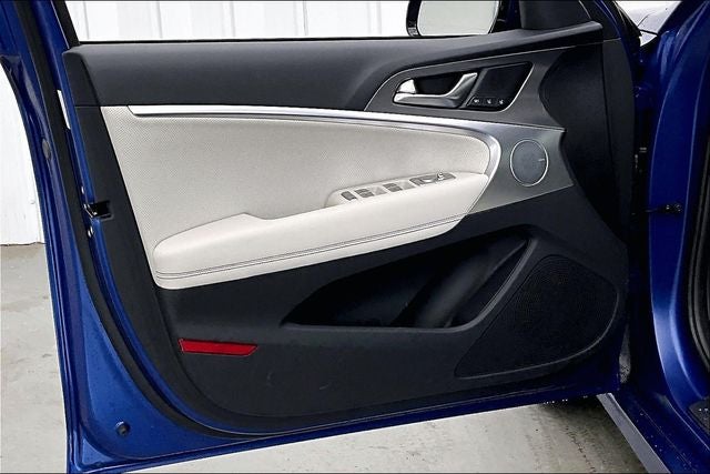 2025 Genesis G70 2.5T Sport Prestige