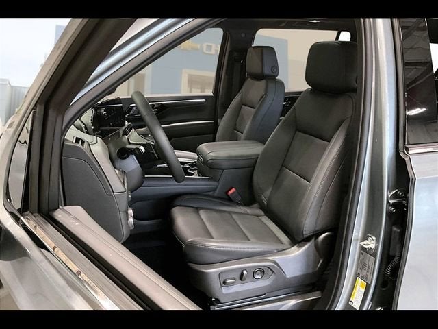 2025 Chevrolet Suburban LT