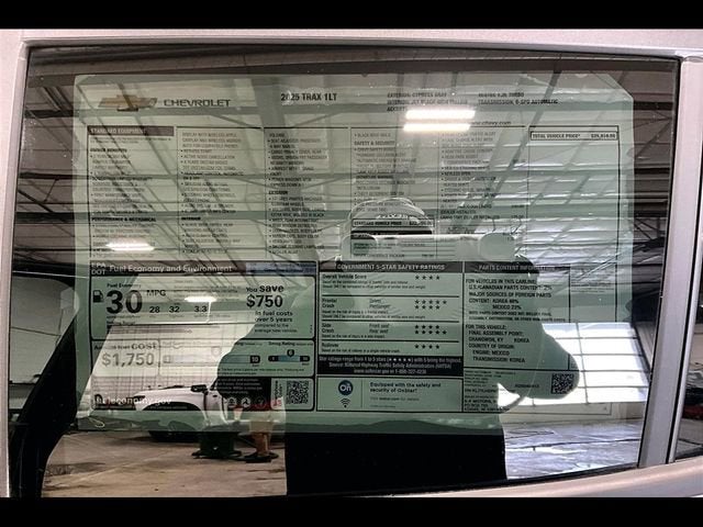 2025 Chevrolet Trax LT